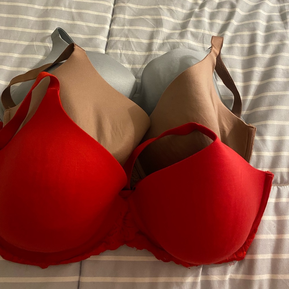 Aerie bras: red 36G, mauve 34H, blue 34G